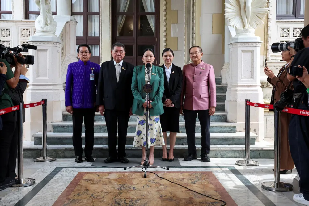 政令未失控，民意未倒戈，泰国旧权力为何仍要&ldquo;冻结&rdquo;佩通坦？